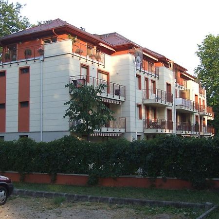 Villa Palazzo Apartments Siófok Exterior foto