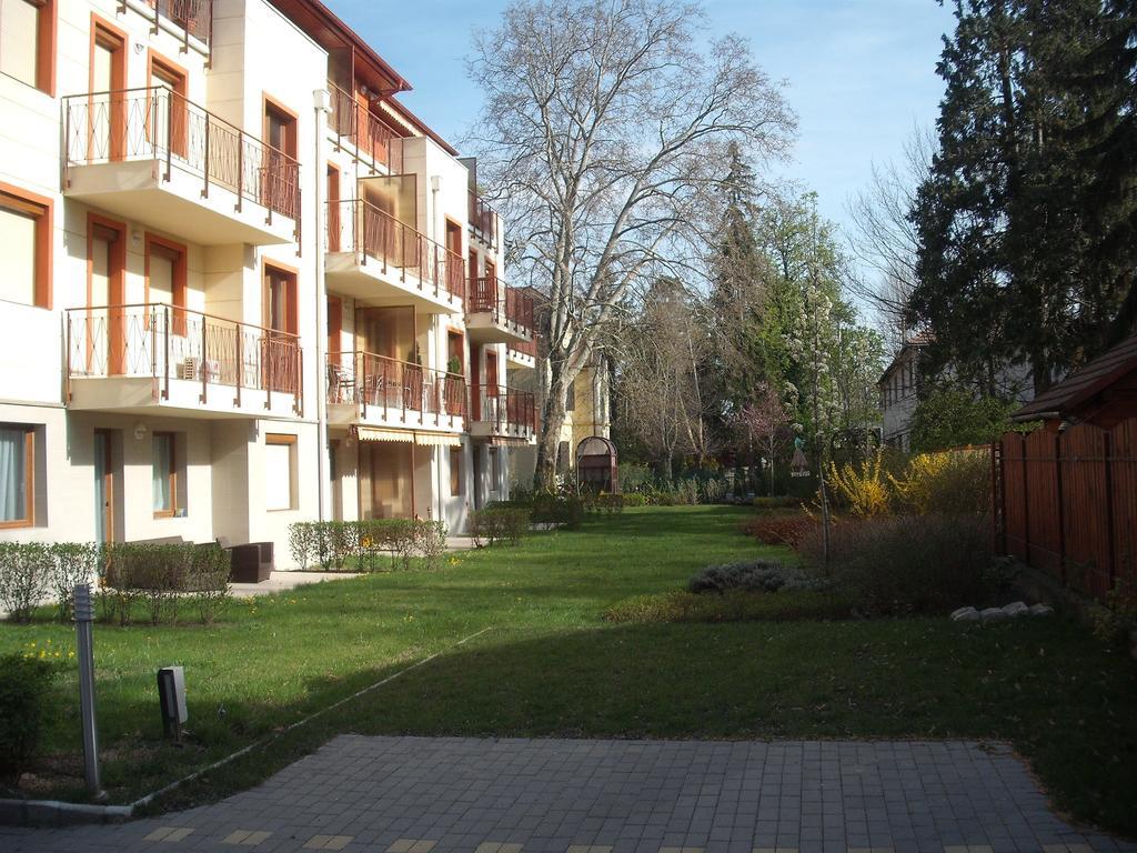 Villa Palazzo Apartments Siófok Exterior foto